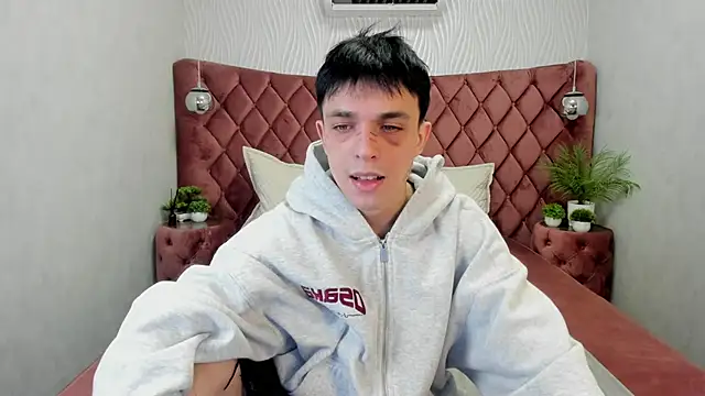 ClarkBev online show from April 2026 06:20:02 AM