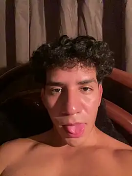 Snapshot of Alejandrososas chatting on May 2026 06:10:02 AM Alejandrososas online show from May 2026 06:10:02 AM