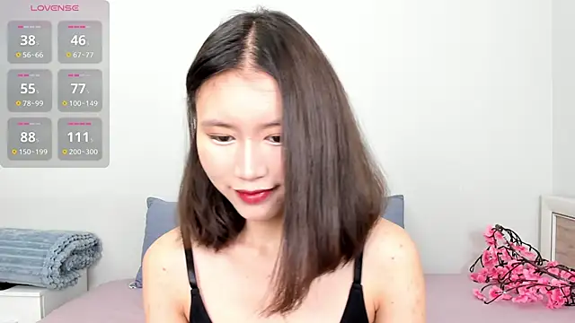 Snapshot of Kiraeko chatting on June 2026 10:25:01 PM Kiraeko online show from June 2026 10:25:01 PM