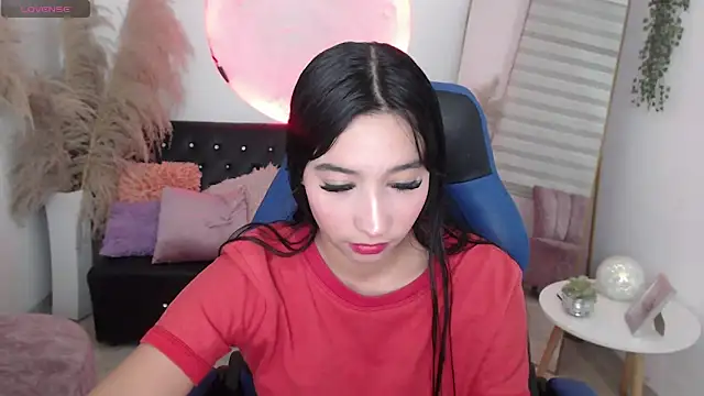 Snapshot of ivvoncute chatting on May 2026 01:21:01 AM ivvoncute online show from May 2026 01:21:01 AM