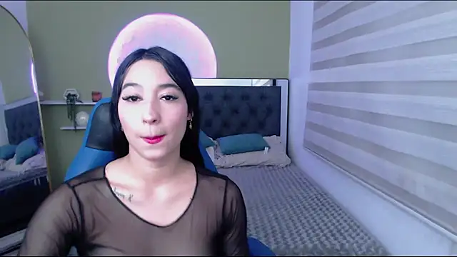 Snapshot of ivvoncute chatting on May 2026 01:13:01 AM ivvoncute online show from May 2026 01:13:01 AM