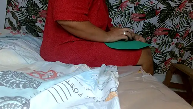 Snapshot of smallvioleta69 chatting on March 2026 06:15:02 PM smallvioleta69 online show from March 2026 06:15:02 PM