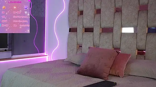 Fernanda thail  online show from April 2026 07:51:02 PM