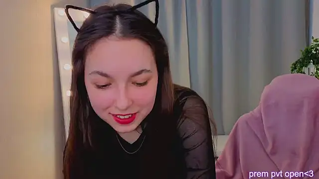 Snapshot of BellaThery chatting on March 2026 09:26:02 AM BellaThery online show from March 2026 09:26:02 AM