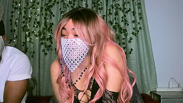 Enzo Azalea online show from February 2026 07:12:01 PM