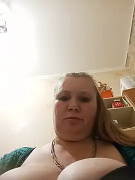 KiraStanton online show from June 2026 10:32:01 PM