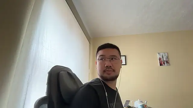 Snapshot of jasonryu2025 chatting on April 2026 10:46:01 AM jasonryu2025 online show from April 2026 10:46:01 AM