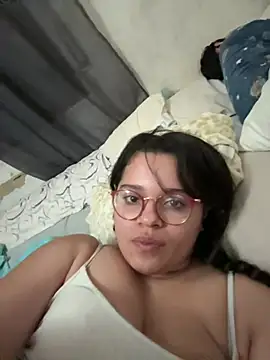 andrea2411 online show from March 2026 10:56:02 PM