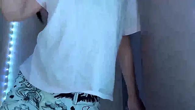 Snapshot of MeiMoon chatting on February 2026 12:59:02 PM MeiMoon online show from February 2026 12:59:02 PM