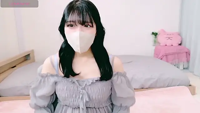 natsuka-chan online show from April 2026 05:56:02 AM