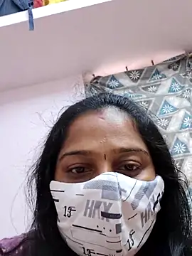 Snapshot of Shaliniqueen chatting on June 2026 12:29:02 PM Shaliniqueen online show from June 2026 12:29:02 PM