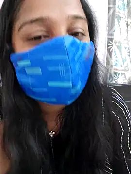 Snapshot of Shaliniqueen chatting on June 2026 06:44:01 AM Shaliniqueen online show from June 2026 06:44:01 AM