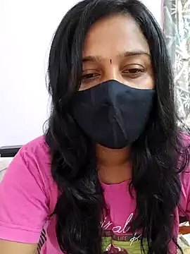 Snapshot of Shaliniqueen chatting on July 2026 09:33:01 AM Shaliniqueen online show from July 2026 09:33:01 AM