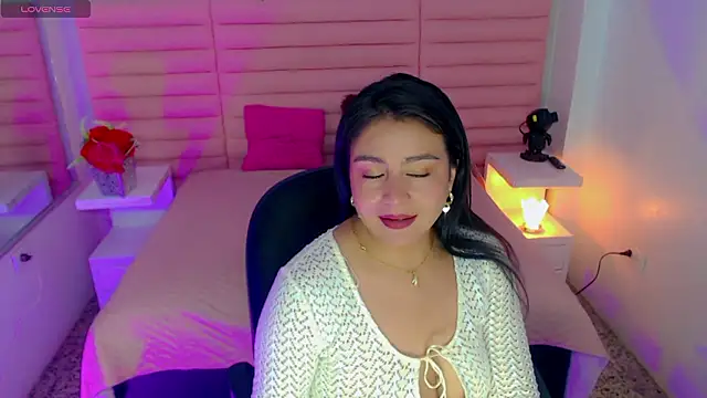 scarleth whisper online show from March 2026 12:54:01 PM