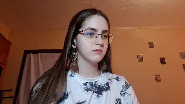 Katelemon online show from March 2026 12:23:01 PM