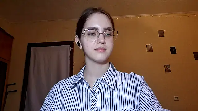 Snapshot of Katelemon chatting on April 2026 11:42:02 AM Katelemon online show from April 2026 11:42:02 AM