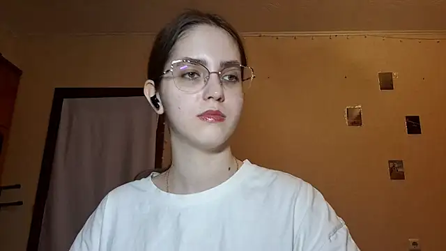 Snapshot of Katelemon chatting on April 2026 02:15:01 PM Katelemon online show from April 2026 02:15:01 PM
