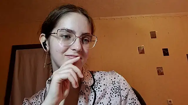 Snapshot of Katelemon chatting on April 2026 09:15:01 AM Katelemon online show from April 2026 09:15:01 AM