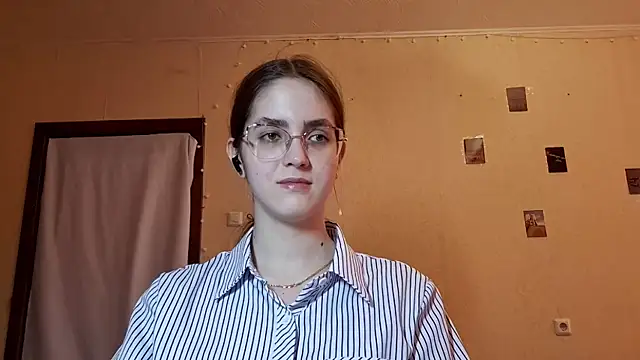 Snapshot of Katelemon chatting on May 2026 10:53:01 AM Katelemon online show from May 2026 10:53:01 AM