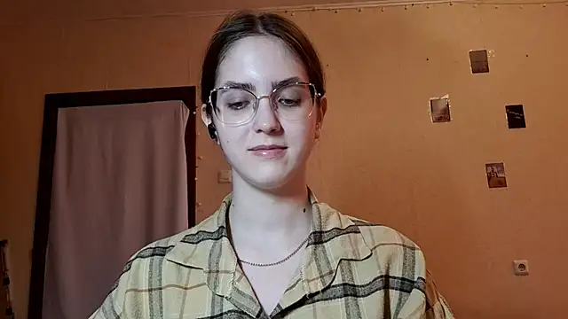Snapshot of Katelemon chatting on May 2026 01:17:01 PM Katelemon online show from May 2026 01:17:01 PM