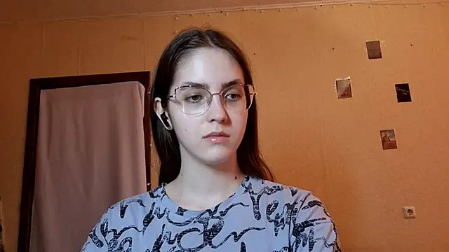 Snapshot of Katelemon chatting on May 2026 11:20:01 AM Katelemon online show from May 2026 11:20:01 AM