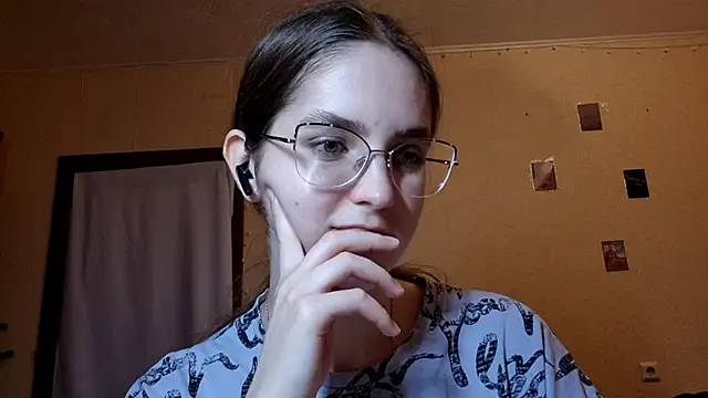 Snapshot of Katelemon chatting on May 2026 02:33:01 PM Katelemon online show from May 2026 02:33:01 PM