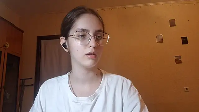 Snapshot of Katelemon chatting on July 2026 01:19:01 PM Katelemon online show from July 2026 01:19:01 PM