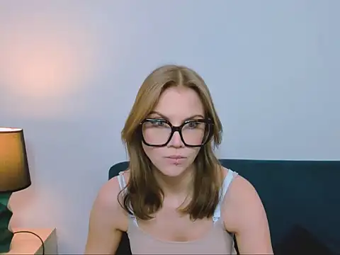 StormiSmooth online show from March 2026 03:40:01 PM