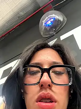 susi chimm online show from March 2026 03:17:01 PM