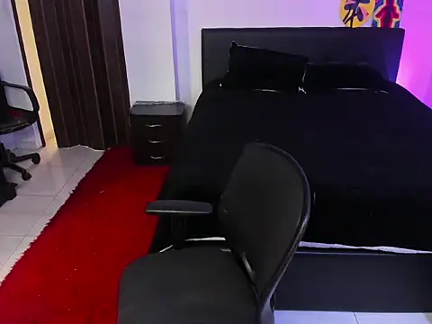 ginebrapurple online show from March 2026 06:03:02 PM