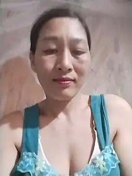 Snapshot of lris-Beauty77 chatting on May 2026 02:13:02 PM lris-Beauty77 online show from May 2026 02:13:02 PM