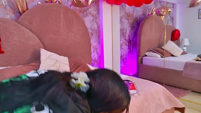 Snapshot of Renata_Love chatting on February 2026 12:02:01 PM Renata Love online show from February 2026 12:02:01 PM