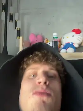 PAPITRVN online show from February 2026 09:27:02 PM