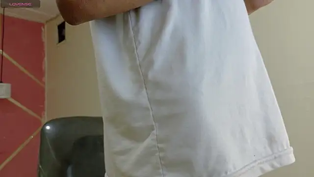 Snapshot of cristal-49 chatting on February 2026 12:47:02 PM cristal-49 online show from February 2026 12:47:02 PM