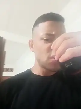 Snapshot of crisstars chatting on February 2026 04:46:01 AM crisstars online show from February 2026 04:46:01 AM