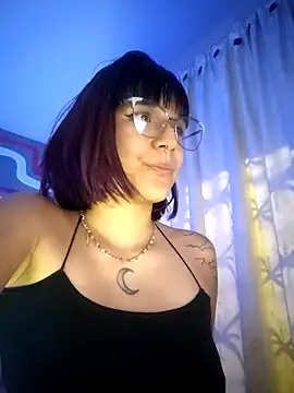 Snapshot of ElowenVirelle chatting on February 2026 07:07:01 AM ElowenVirelle online show from February 2026 07:07:01 AM