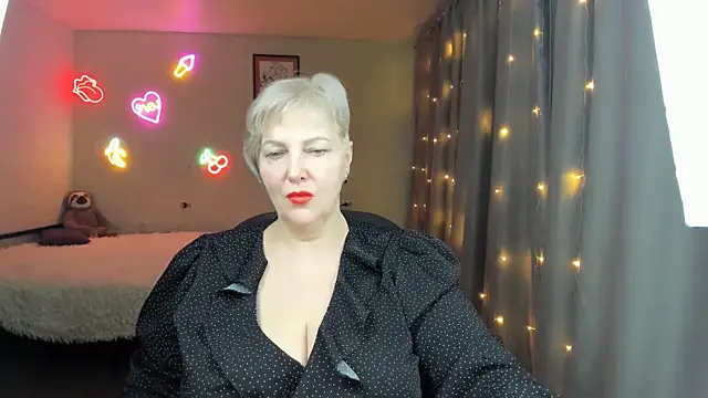 Mary-Leee online show from May 2026 05:40:02 PM