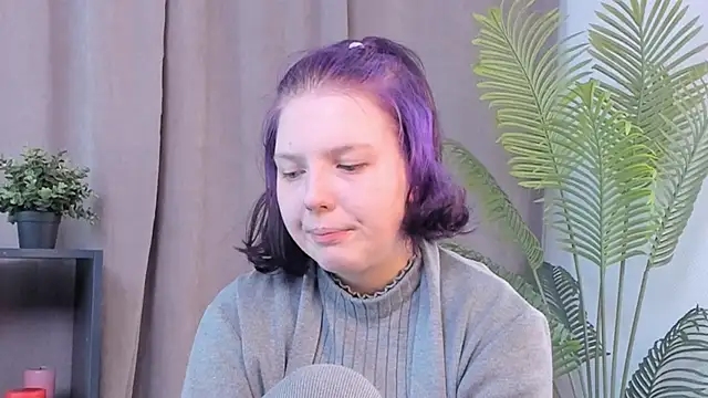 Snapshot of OllieLirette chatting on February 2026 01:21:02 PM OllieLirette online show from February 2026 01:21:02 PM