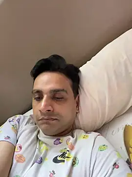 online4u08 online show from March 2026 04:24:02 PM