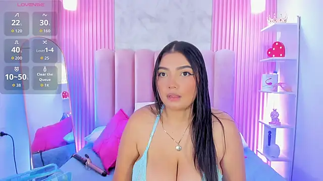 Snapshot of ArianaRougee chatting on June 2026 11:46:01 AM ArianaRougee online show from June 2026 11:46:01 AM