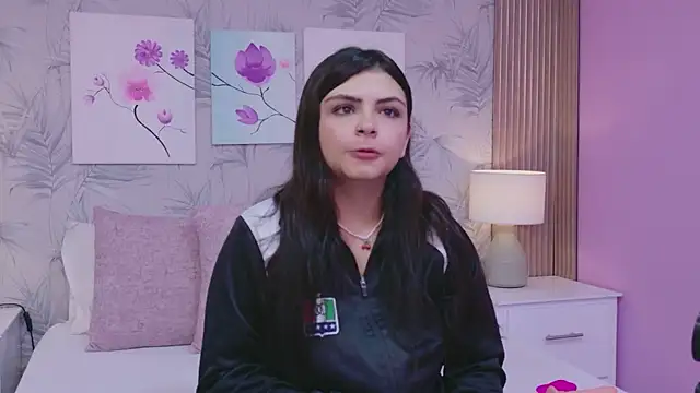 EmmaLeens online show from April 2026 11:30:02 AM