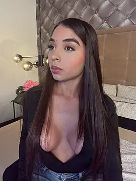 Snapshot of AnnyVega__ chatting on July 2026 04:57:01 PM AnnyVega online show from July 2026 04:57:01 PM