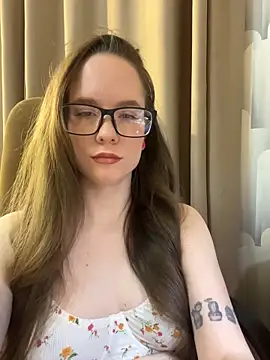 Snapshot of DivaAurumX chatting on February 2026 07:46:01 PM DivaAurumX online show from February 2026 07:46:01 PM