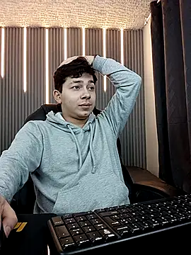 Julian Smith21 online show from March 2026 11:48:02 AM