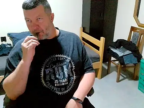 Snapshot of pozitiva000 chatting on June 2026 08:52:02 PM pozitiva000 online show from June 2026 08:52:02 PM