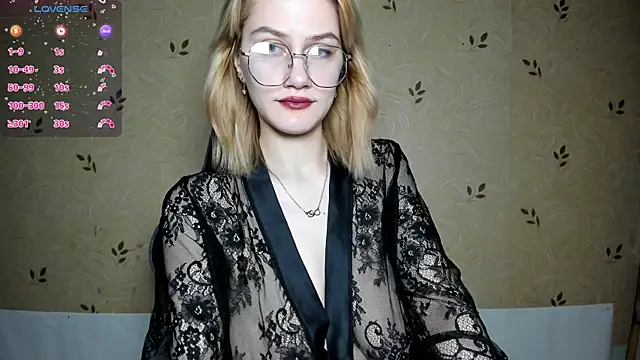 Snapshot of NicoleDaviss chatting on July 2026 07:20:01 PM NicoleDaviss online show from July 2026 07:20:01 PM