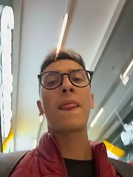 Thiago Jones1 online show from April 2026 04:32:02 AM