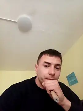 Garret1485 online show from May 2026 04:44:02 PM
