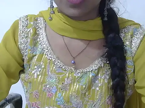 Snapshot of cute_momo_love chatting on May 2026 05:16:02 AM cute momo love online show from May 2026 05:16:02 AM