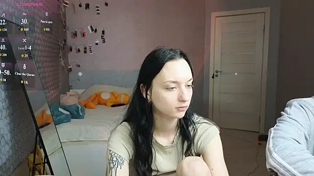 Snapshot of LuxuryLoverss chatting on April 2026 05:30:01 PM LuxuryLoverss online show from April 2026 05:30:01 PM